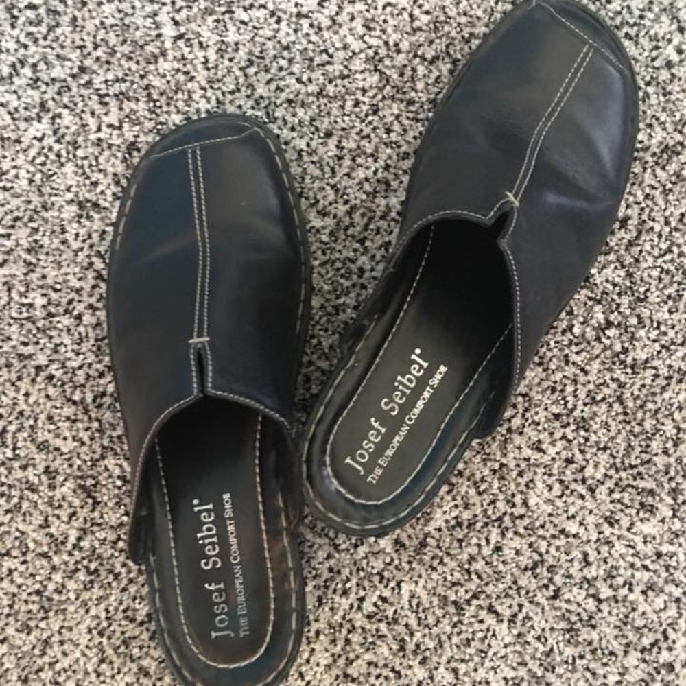 Josef Seibel Womens Black Leather Mules